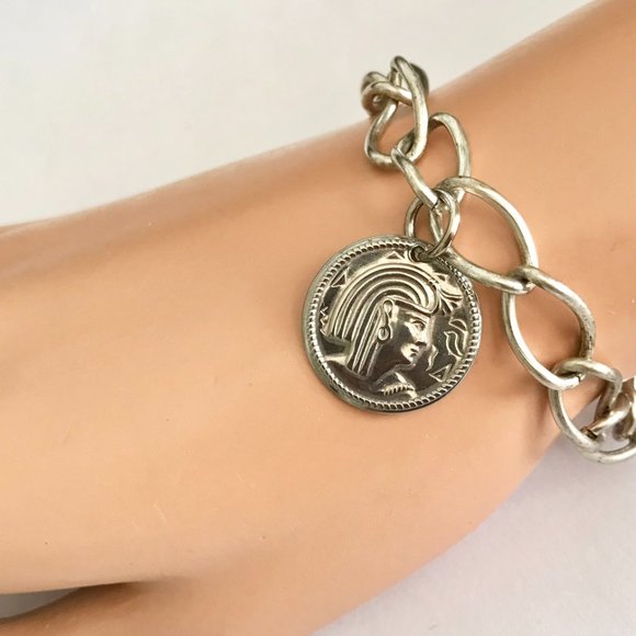 Vintage Egyptian Coin Charm Bracelet Silver Plated 7-10" Chain Egypt Lady Queen - Picture 3 of 7